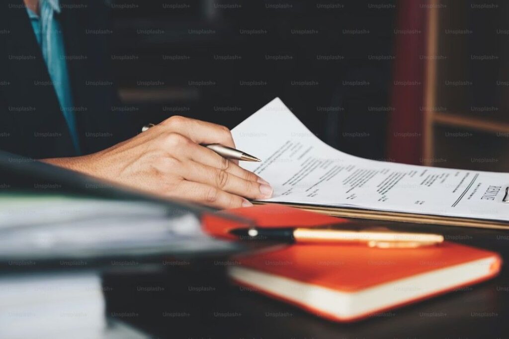 professional resume guide showing ATS friendly resume structure